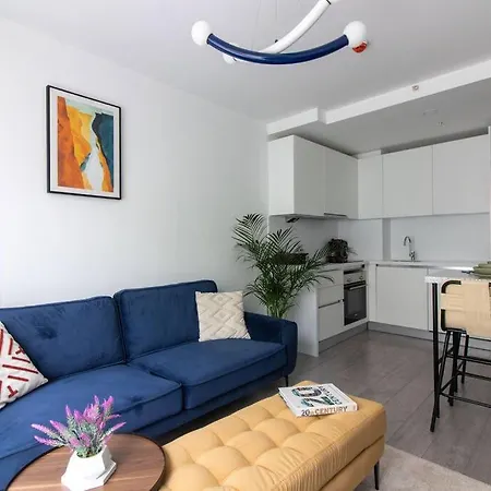 New 2br W Parking #61 Istanbul